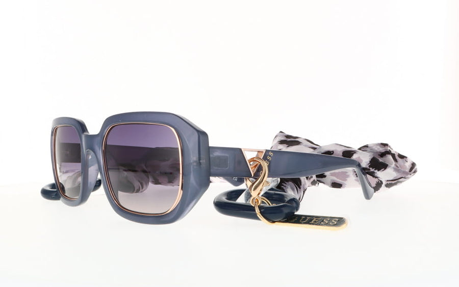 Guess GU 7817
