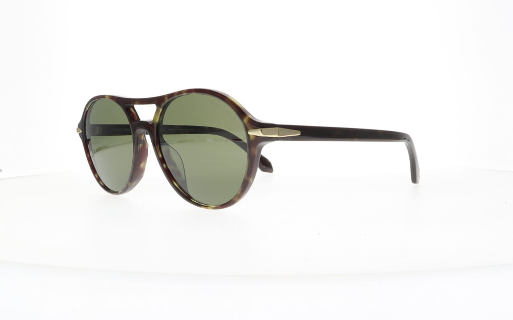 Giorgio Armani AR 8236U